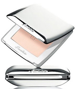 Parure Pearly White. Brightening Compact Foundation SPF 20 9g.